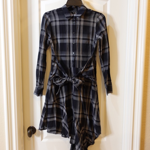 1.State Plaid Asymmetrical Dress with Tie Waist - Picture 4 of 13